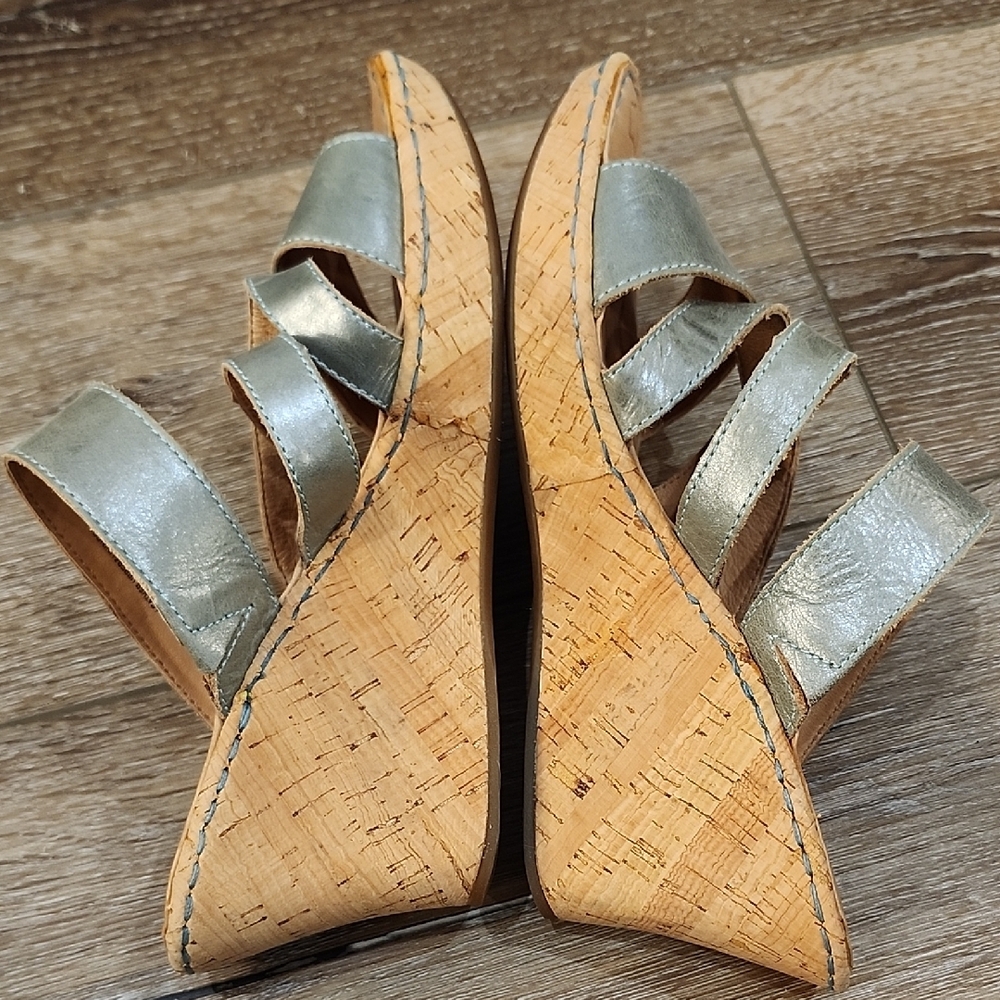 EUC Born Cork Metallic Silver Wedge Sandals Beach Festival Boho Resortwear Sz 9 - Picture 7 of 10